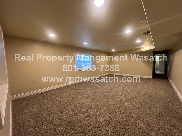 7455 S 4950 W — Photo 32
