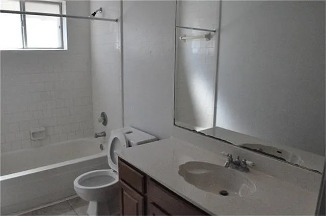 2119 Fountain Dr — Photo 14