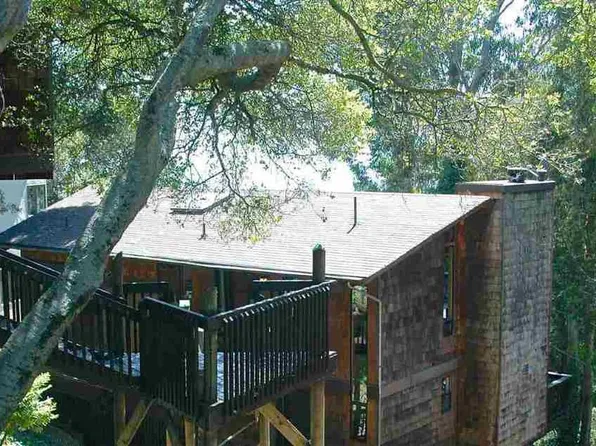 2223 Melvin Rd, Oakland, CA 94602