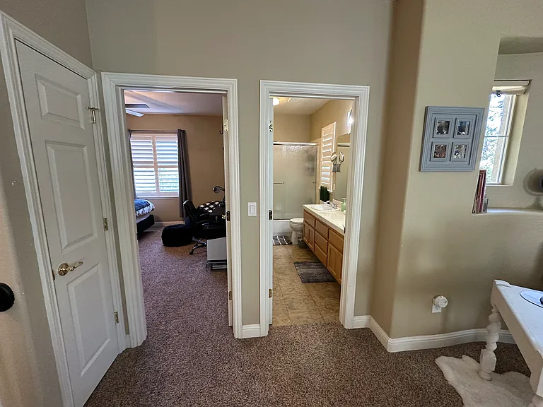 1075 Gamay Dr — Photo 32