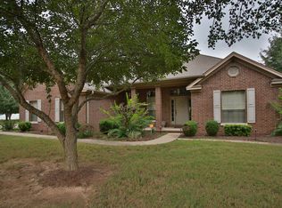 24 Walleye Dr, Russellville, AR 72802