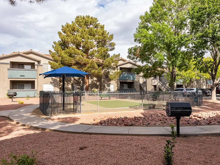 Ventana Canyon Apartments — Photo 42