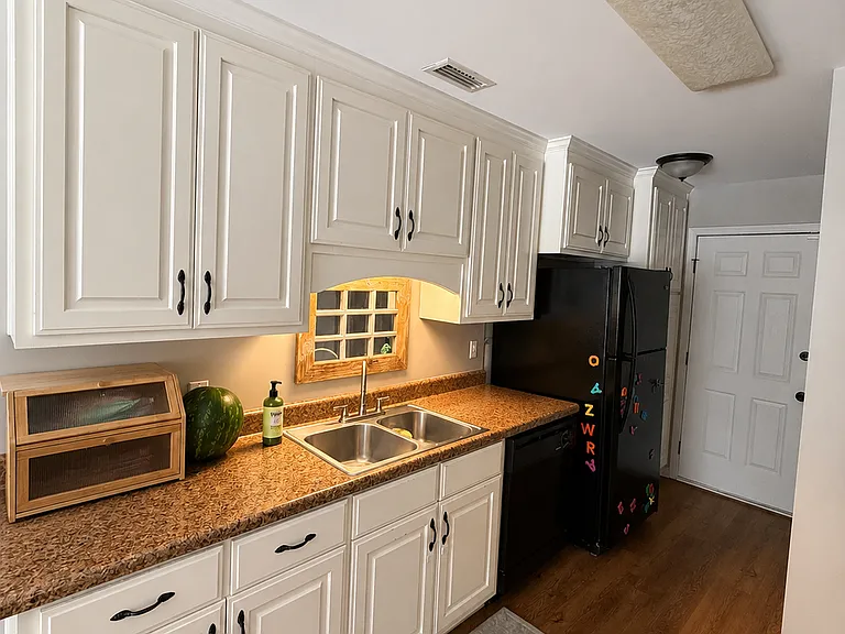 1316 Baywood Rd — Photo 2