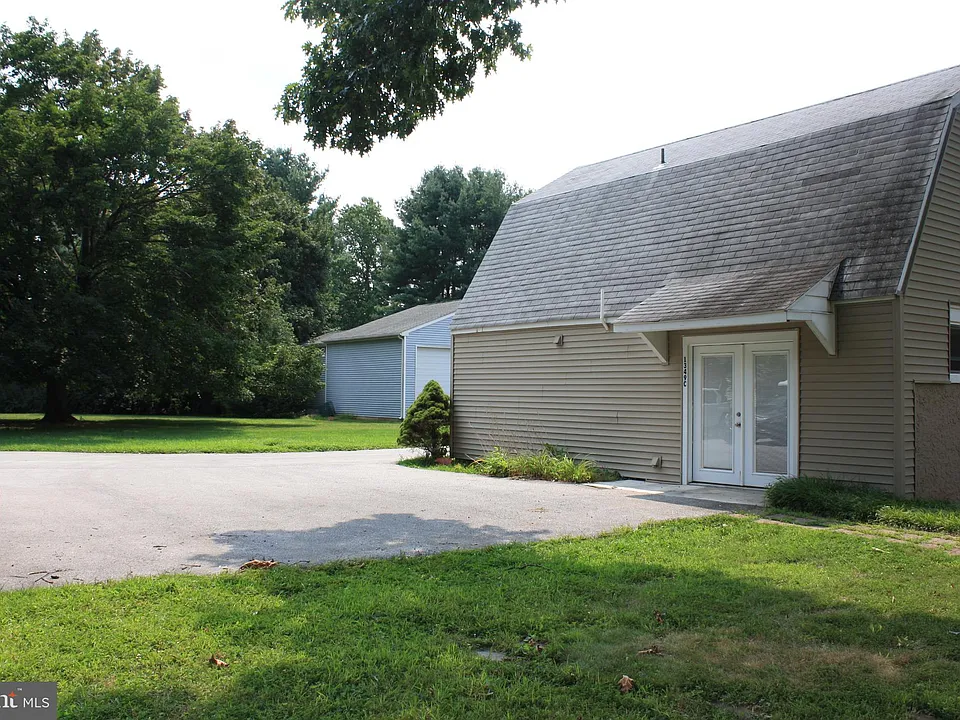 1349 Phoenixville Pike #C