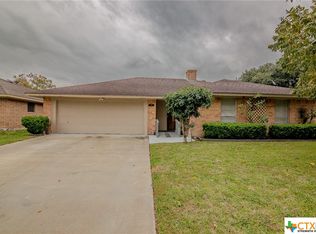 115 Concord Ln, Victoria, TX 77901