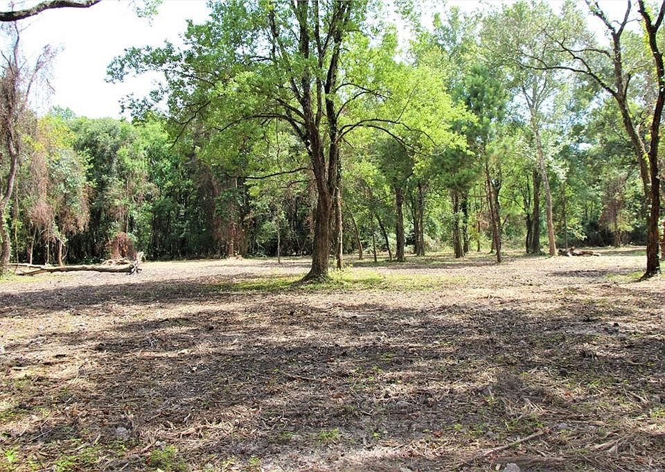 1st image of Dogwood Ln