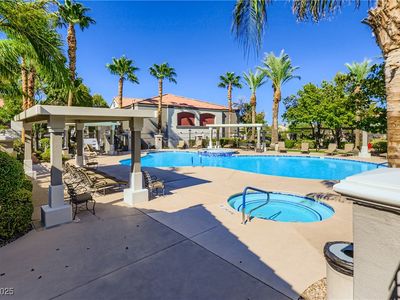 950 Seven Hills Dr APT 212, Henderson, NV, 89052