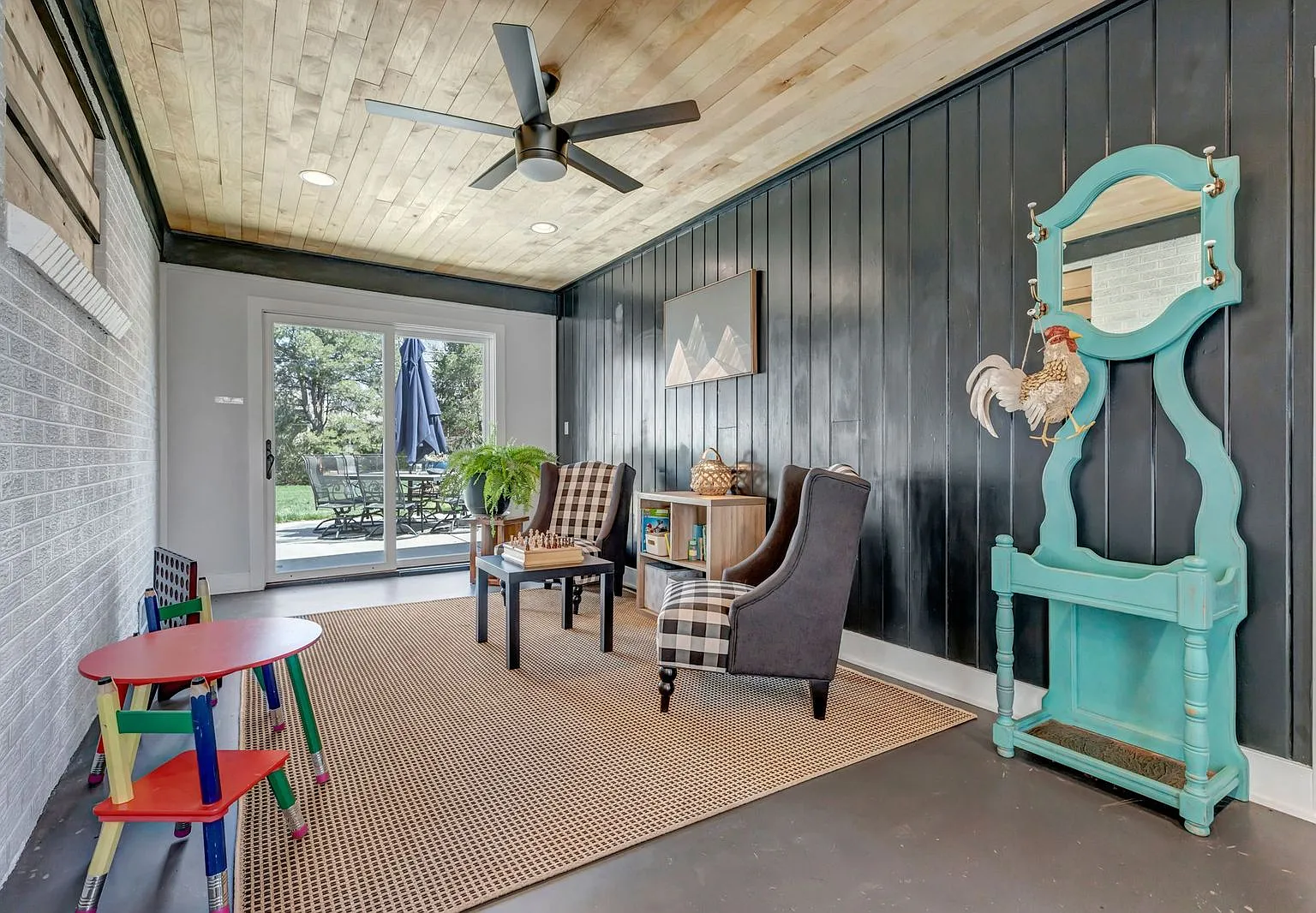 3 bed, $7,560 — Photo 4
