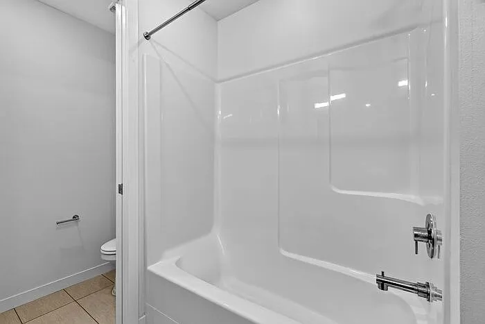 3819 S Cloverdale St — Photo 26