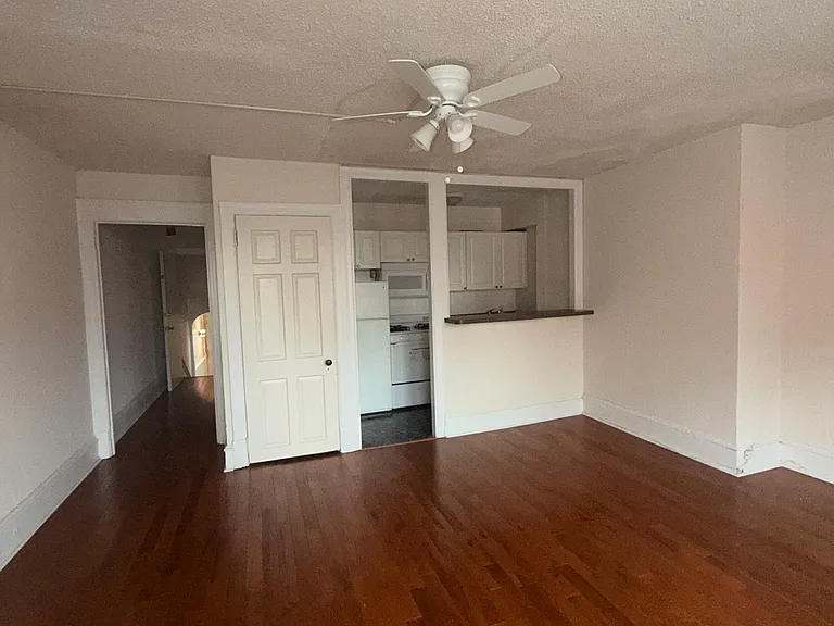 335 S 18th St #3F — Photo 3