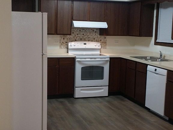 3rd image of 1307 Taft Ave APT A