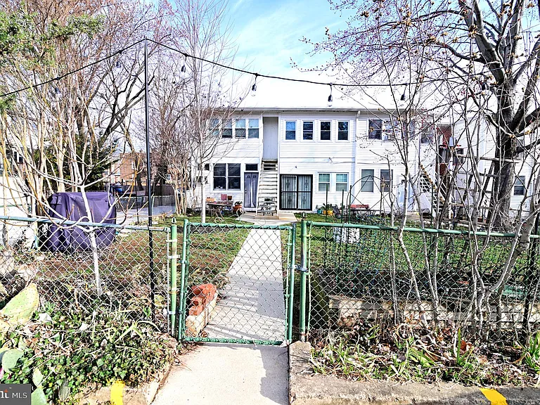 713 Hamlin St NE #1 — Photo 33