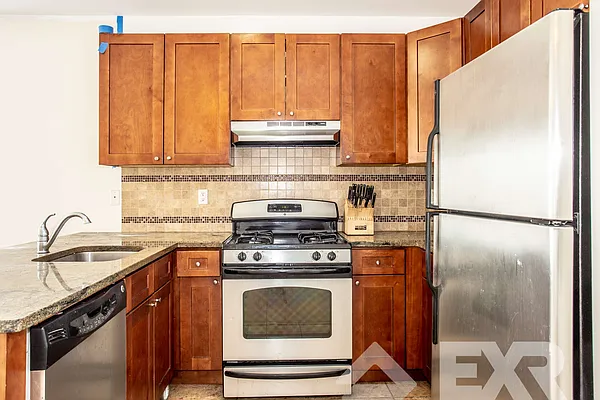 Rented by EXR | media 22