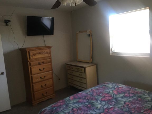 3rd image of 646 Carnation Dr