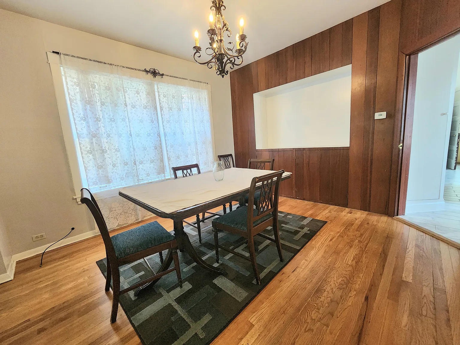 2 bed, 1400 sqft, $2,000 — Photo 4