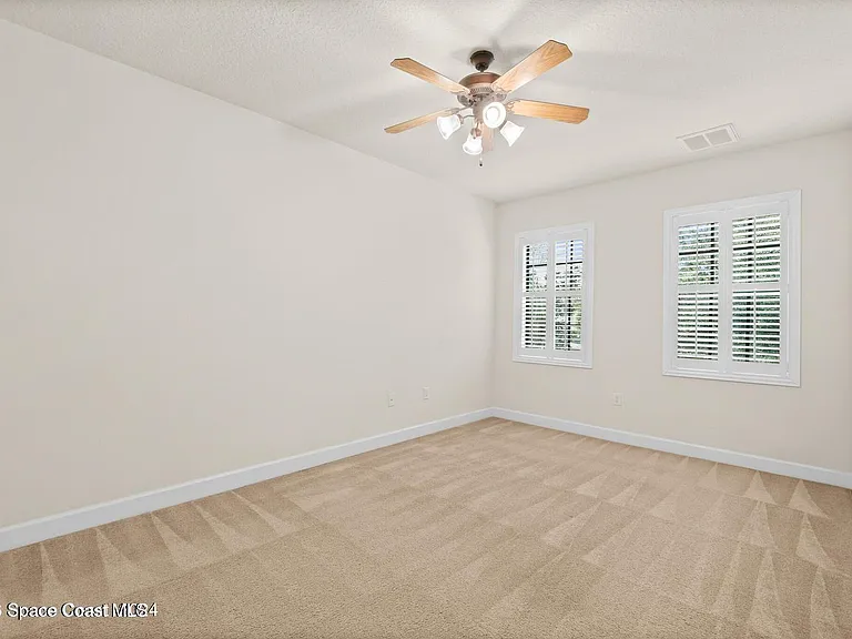 765 Ventura Dr — Photo 15
