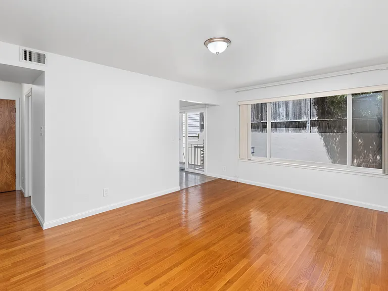 4444 Balboa St #105 — Photo 1