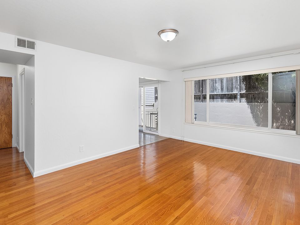 1st image of 4444 Balboa St #105