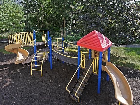 2nd image of 1530 Palisade Ave APT 1G