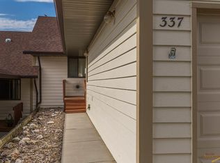 337 Fox Run Dr, Rapid City, SD 57701