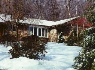 2491 Saint Peters Rd, Pottstown, PA 19465