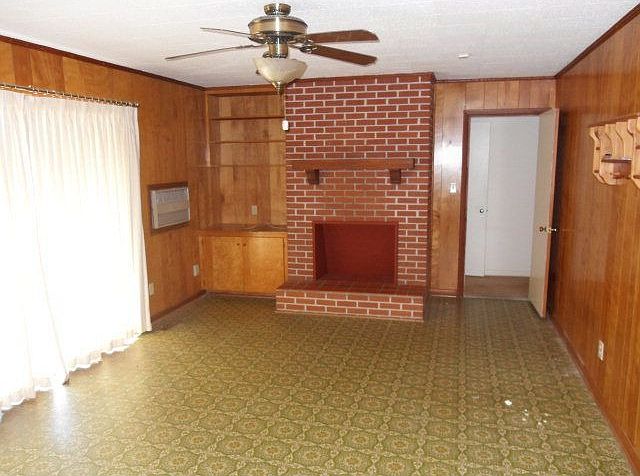 2nd image of 403 Gornto Rd