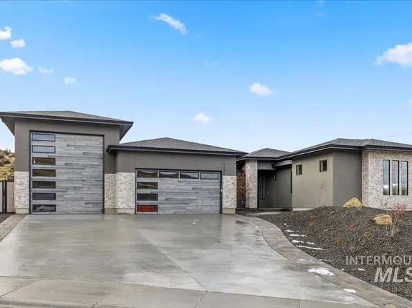 5231 W Kloe Ct #807, Garden City, ID 83714