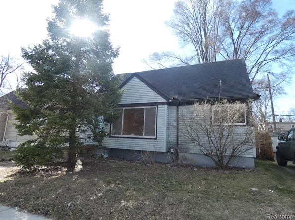 311 Adams Ct, Ferndale, MI 48220