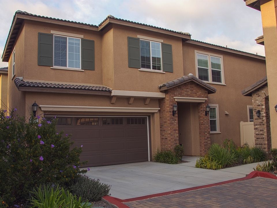 1st image of 517 Moonlight Dr