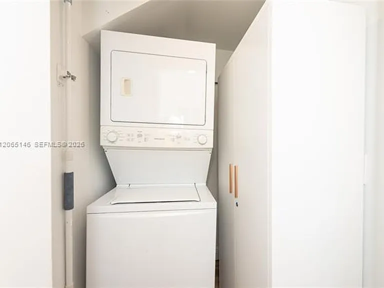 1450 SW 20th Ave #0 — Photo 33