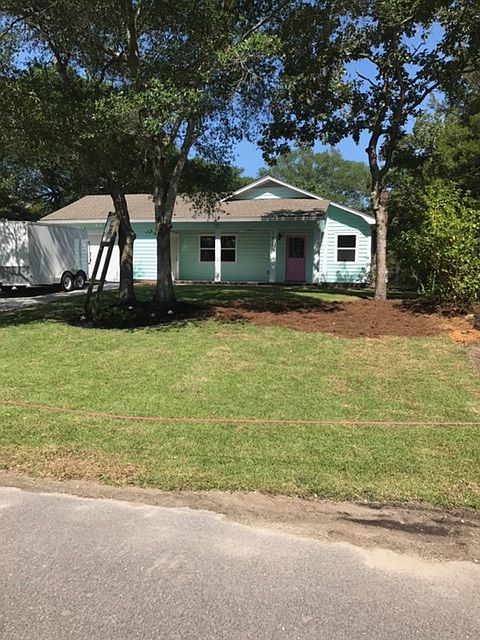 1st image of 102 SE 22nd St