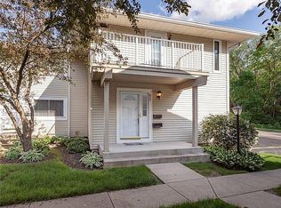 655 Eastbrooke Ln, Rochester, NY 14618