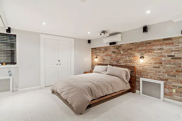 Rented by Halstead Real Estate | media 14