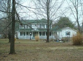 1301 E Clark Trl, Herrin, IL 62948