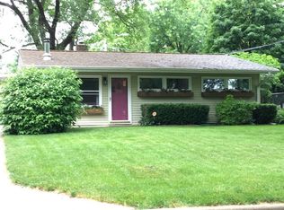308 Knollwood Dr, Dekalb, IL 60115
