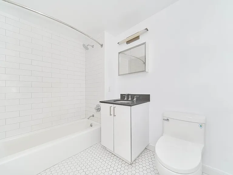 2211 3rd Ave #3B — Photo 8