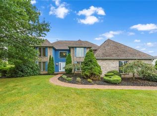 102 Golf Cir, Bernville, PA 19506