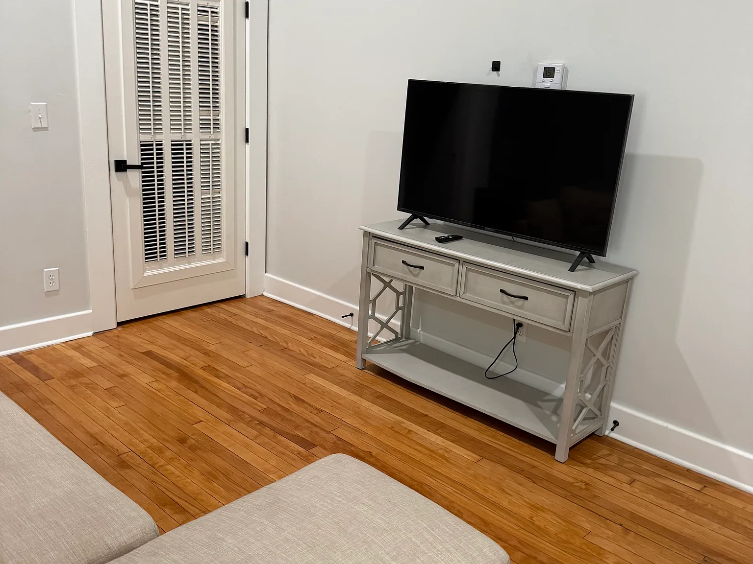 Studio, 550 sqft, $1,250 — Photo 3