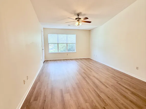 2011 North Hwy #1600Q, Mount Pleasant, SC 29466