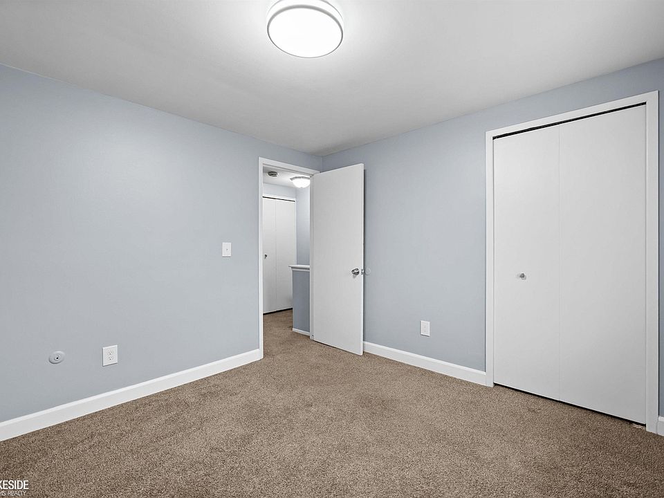 8439 Hickory Dr, photo 17