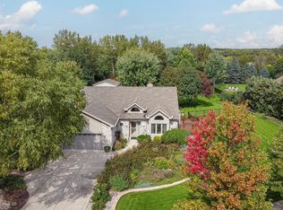 915 Harmoni Ln, New Lenox, IL 60451