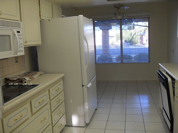 3rd image of 15608 N Boswell Blvd