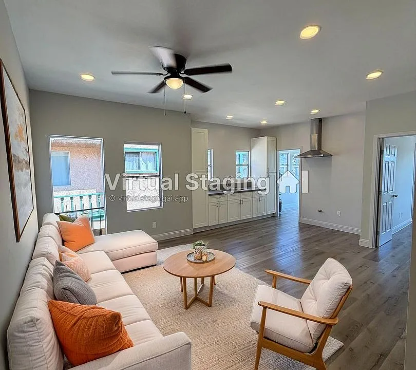 1044 W 42nd Pl