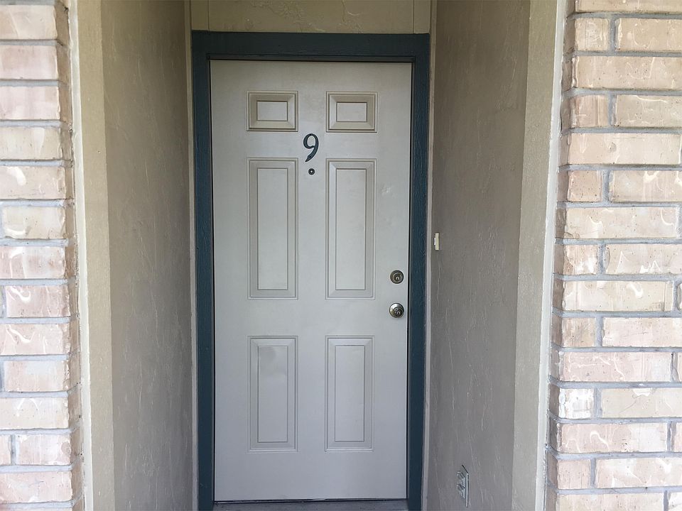 1st image of 305 N Montevideo Ave APT 9