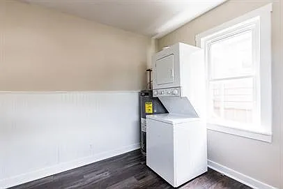 104 E Madison St #4 — Photo 9