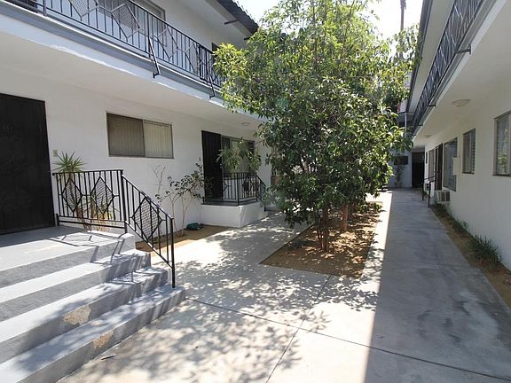 4th image of 750 N Hayworth Ave #5A