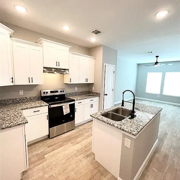 8006 Bowen St #A — Photo 5