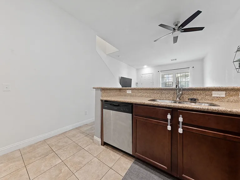7544 Nicklin St — Photo 18