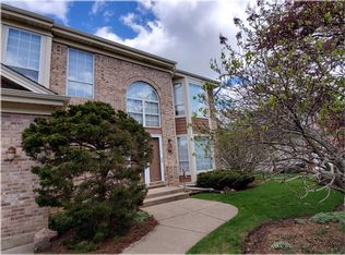 625 Old Oak Cir, Algonquin, IL