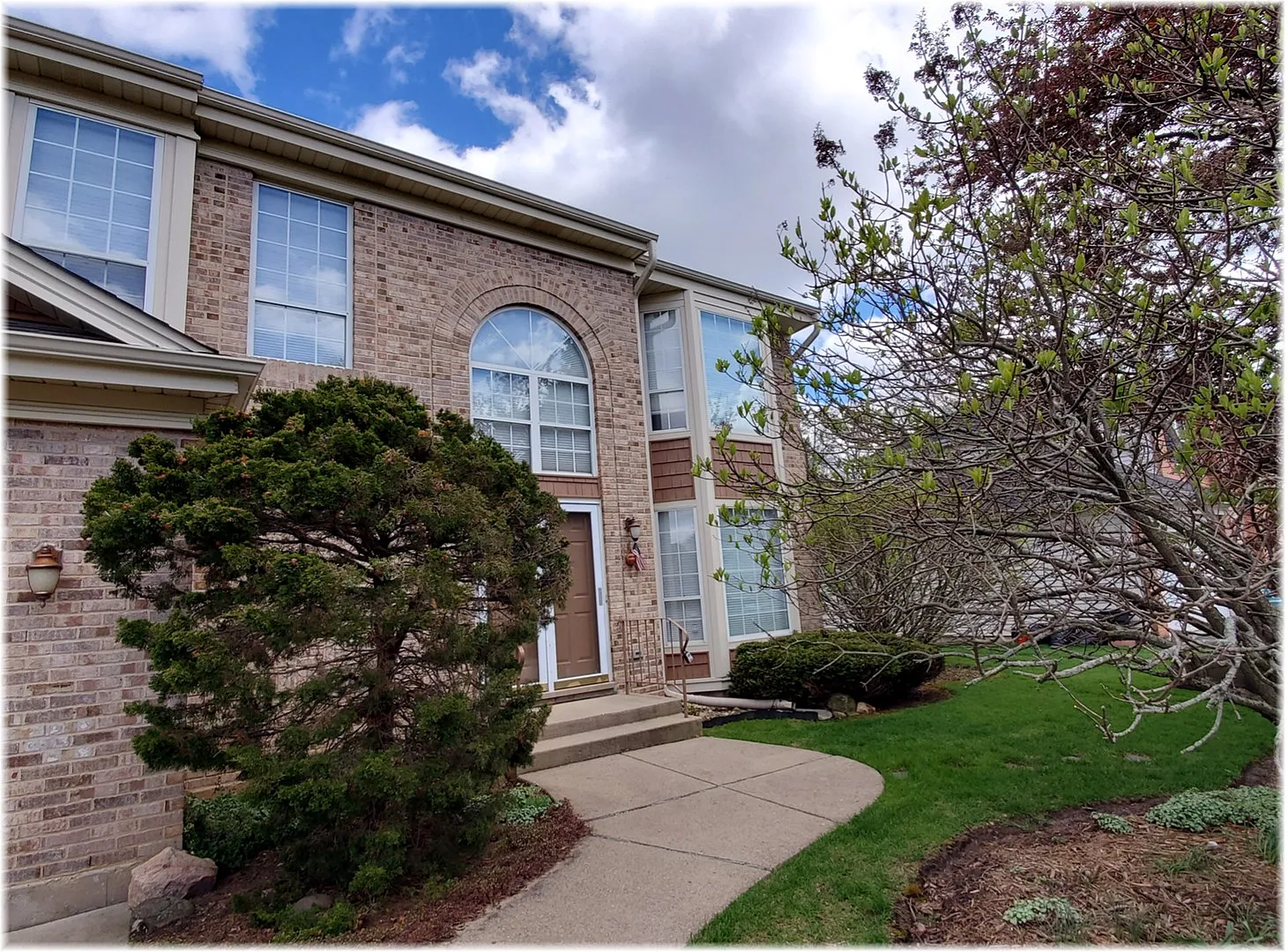 625 Old Oak Cir photo 1